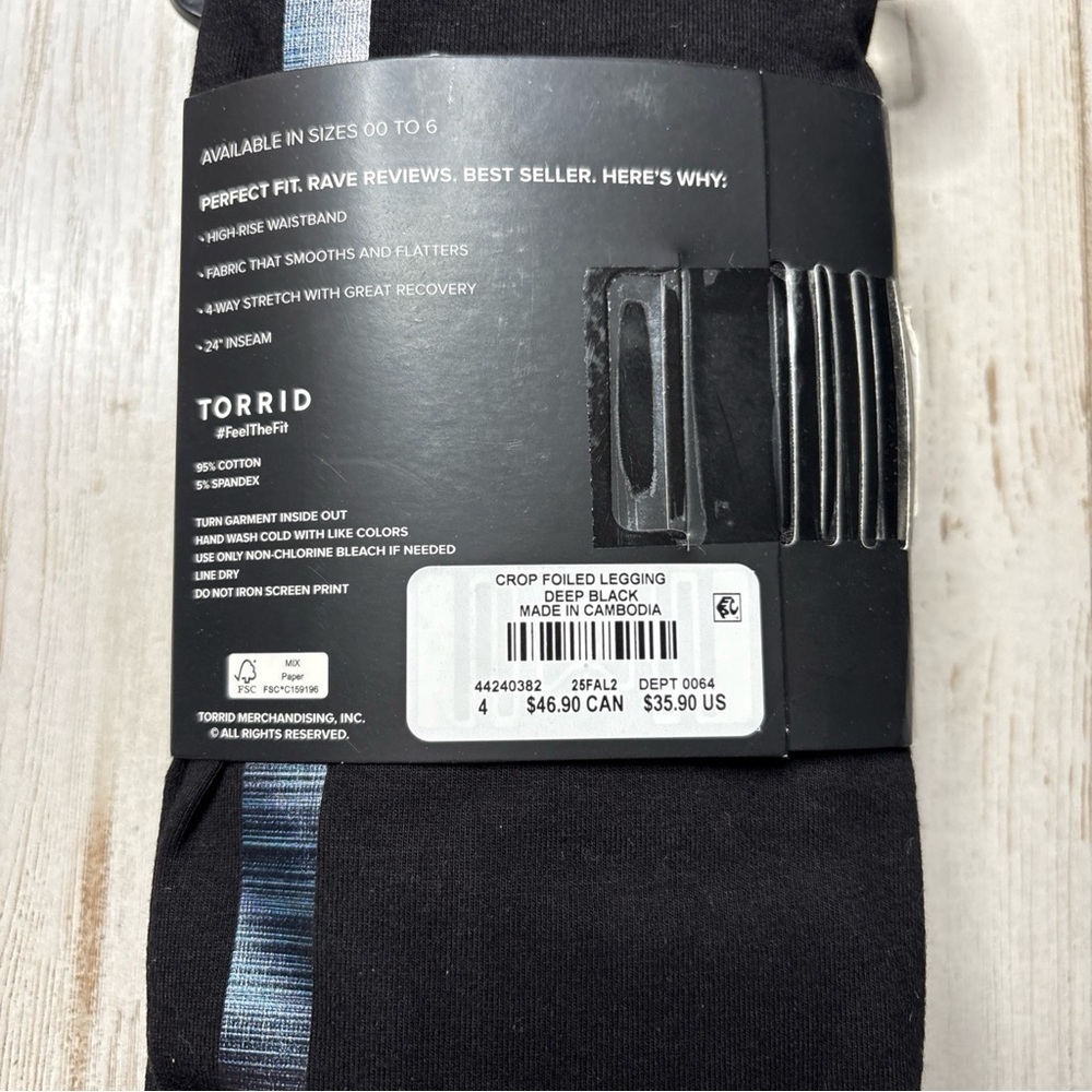 Torrid Premium Crop Leggings Foiled Deep Black
Size 4X (26) NWT! - Picture 4 of 15